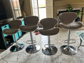 Swivel barstools
