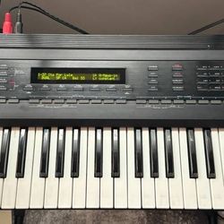 Roland D50 Synthesizer