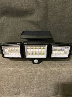 Tri head outdoor Solar Light