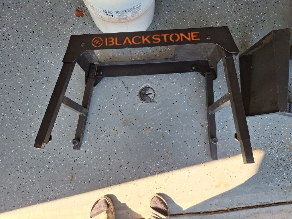 Blackstone Stand