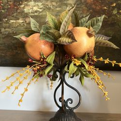 Artificial Flowers Arrangement 