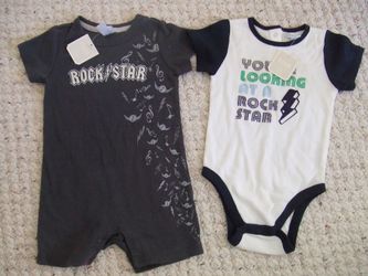 Old Navy baby clothes set of 2
