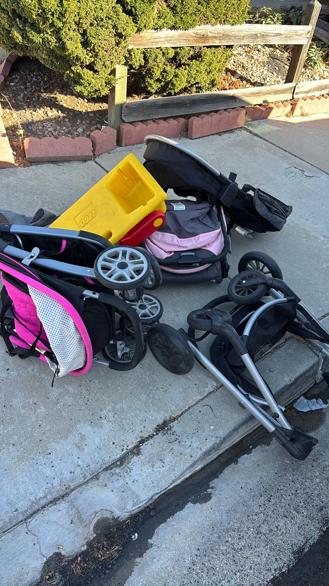 Free Strollers (good)