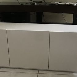 Tv Stand Up To 71” Tv