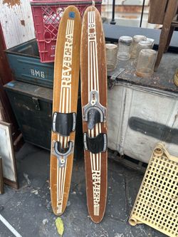 Vintage RIVIERA Wood water skis