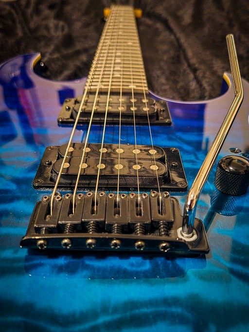 Ibanez electric guitar 6 string gio grx70qa