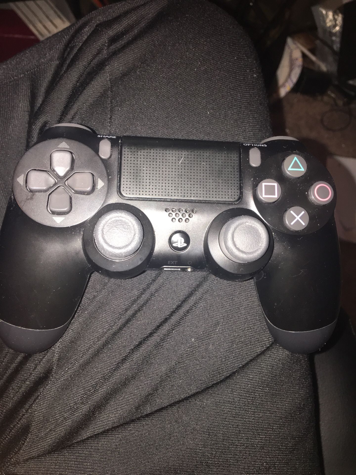 PS4 CONTROLLER