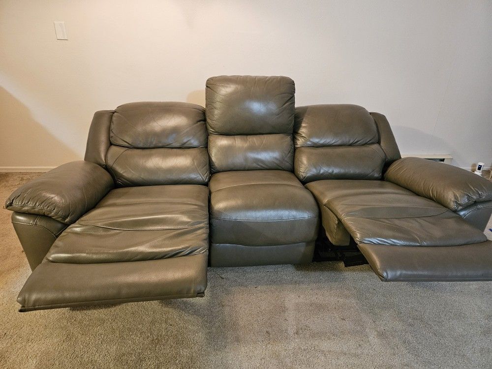 Power Recliner Leather Couch Dream Comfort!