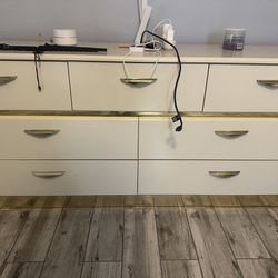 Dresser + 2 Nightstands – Matching Set