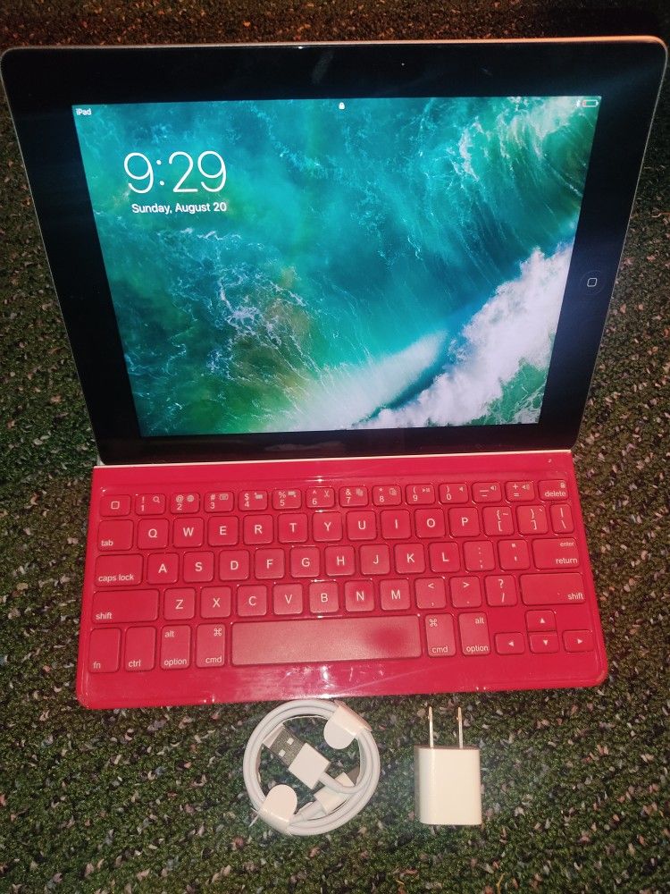 iPad 4th Gen 16Gb With Bluetooth Keyboard