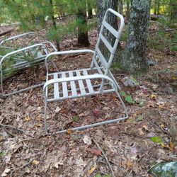 2 OUTDOOR CHAIRS METAL FRAME 