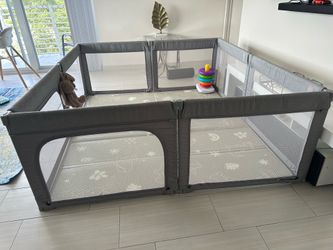 Baby playpen