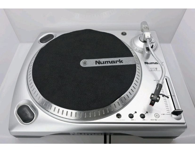 Numark TTi Professional USB Turntable Record Player w/ RCA & USB Outputs 