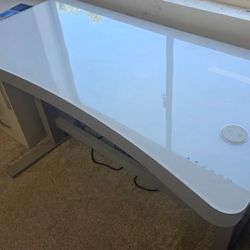 Tresanti 47” Adjustable Height Standing Desk White