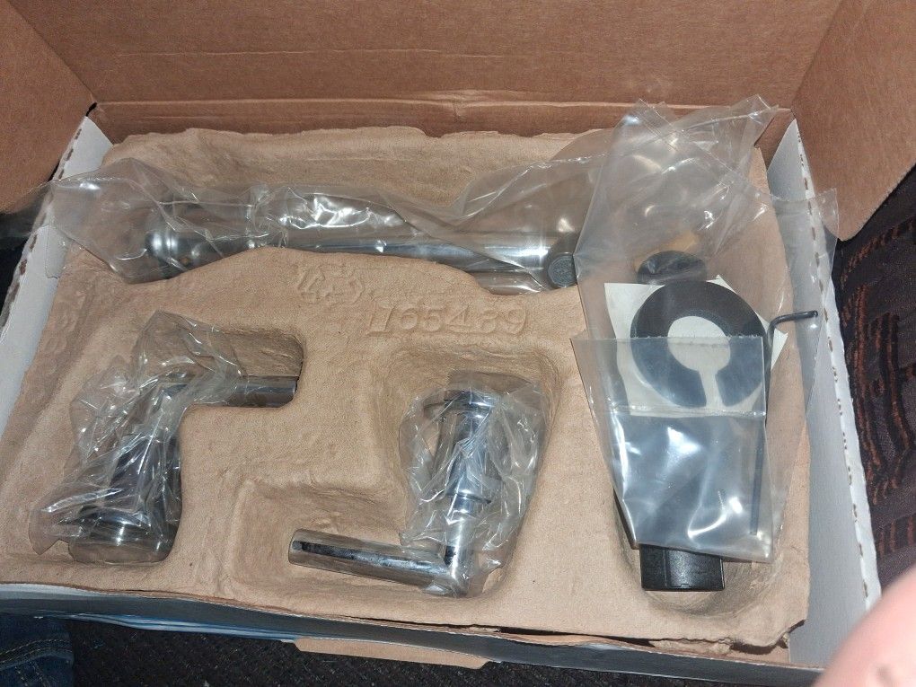 2 Handle Wall Mount Faucet.