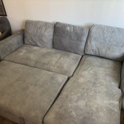 Pull Out Couch 