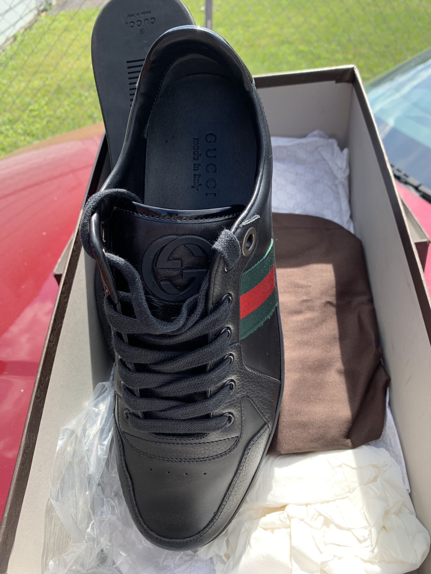 Gucci Black leather tennis shoes size 10 1/2