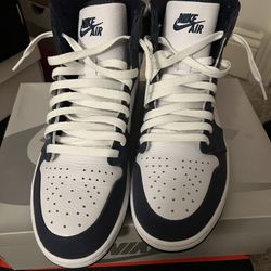 Jordan 1 Midnight Navy 