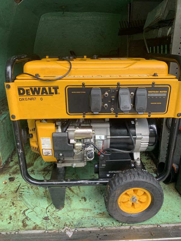 DeWalt DXGNR7000 generator very low hours for Sale in Tampa,