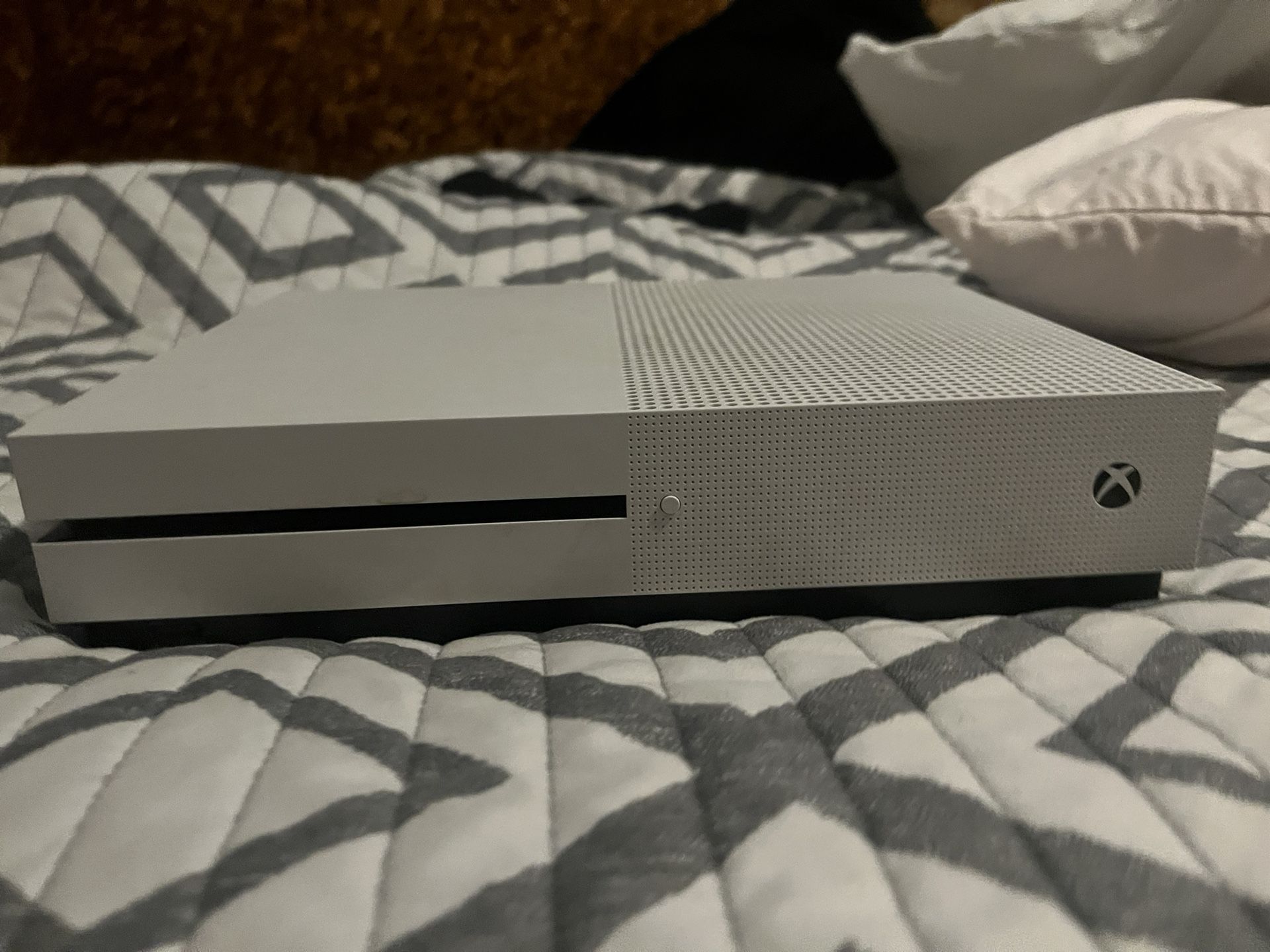 Xbox One S