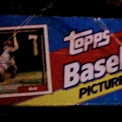 Topps Box Of  Baseball Cards
