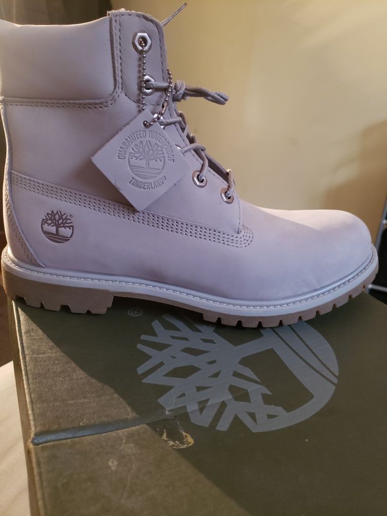 Brand new lilac timberland