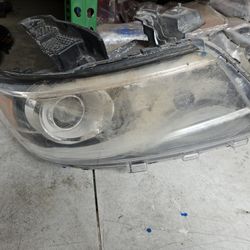 Chevy Colorado Right Headlight Oem