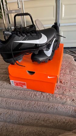 Nike Alpha Football Cleats Size 9