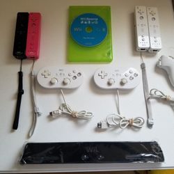 Nintendo Wii Remotes, Wii Sports, Motion Plus, Classic Controllers 