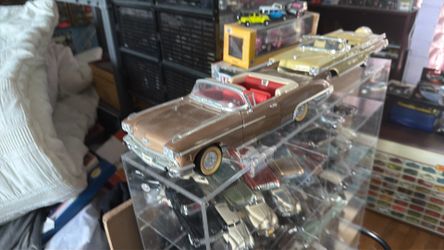 1/18 Cadillac and Mercury