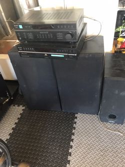 Stereo and CD player w speakers
