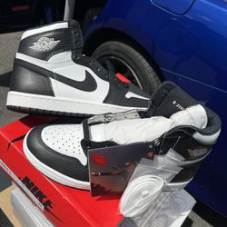 Air Jordan 1 Black/White
