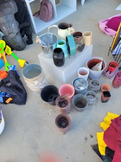 Gardening pots