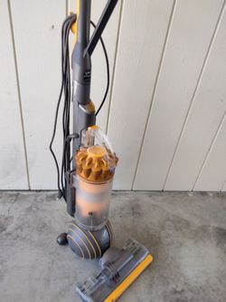 Dyson Vacuum Multi Floor 2