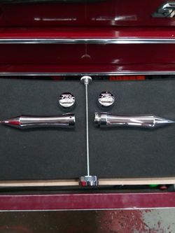 2005-2006 Suzuki GSXR 1000 handle grips. Cast aluminum chrome with front fork covers and tree nut cover. Could also possibly fit other year models.