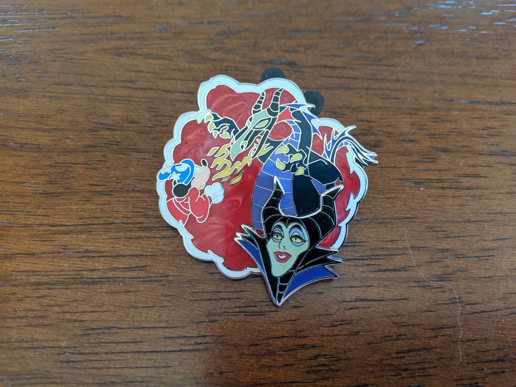 Disney pin LE 1500 Maleficent and Mickey Mouse pin