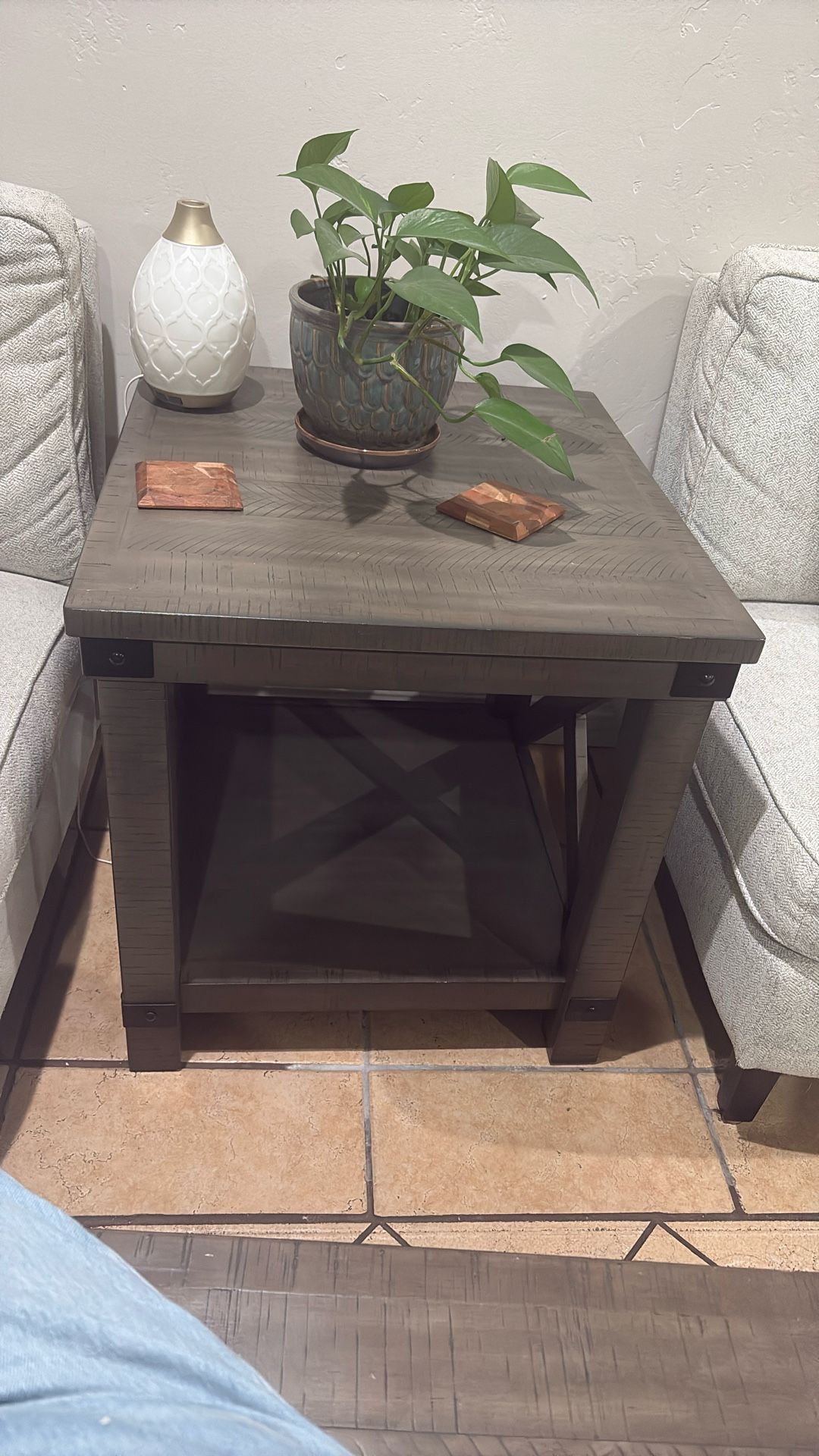 Side table 