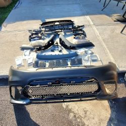 Jeep Grand Cherokee SRT Trackhawk Style Conversion Body Kit Bumper Foglights 2011-20