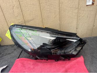 2023 2024 2025 MERCEDES BENZ EQE SUV/ EQE 500 RIGHT SIDE HEADLIGHT OEM USED