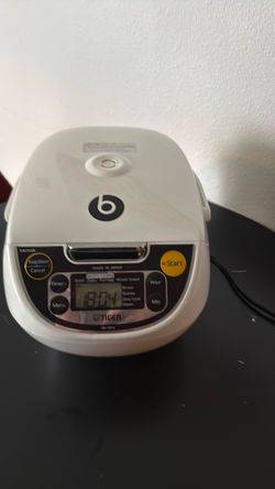 Rice cooker brand new