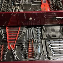Snap On Tool Box With Tools