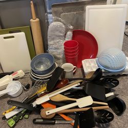 Huge Lot of Kitchen Essentials! 