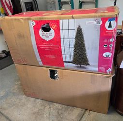Pre-lit 12 foot Chistmas tree