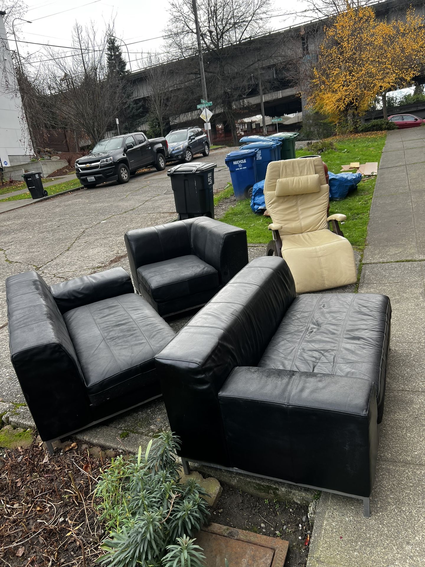Free Couches