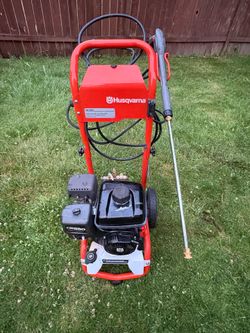 Husqvarna PW3200 pressure washer 3200psi 2.5 MAX GPM