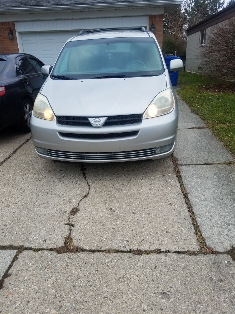 2005 Toyota Sienna