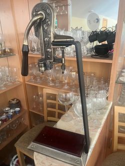 Reserve Bartop Wine Bottle Opener with Cork Screw Table Top Stand