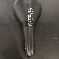 Fizik Aliante VS Saddle - Titanium Rail
