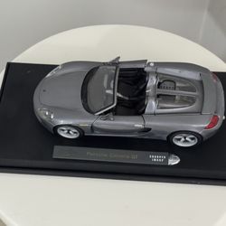 TOY COLLECTIBLE PORSCHE CARRERA GT