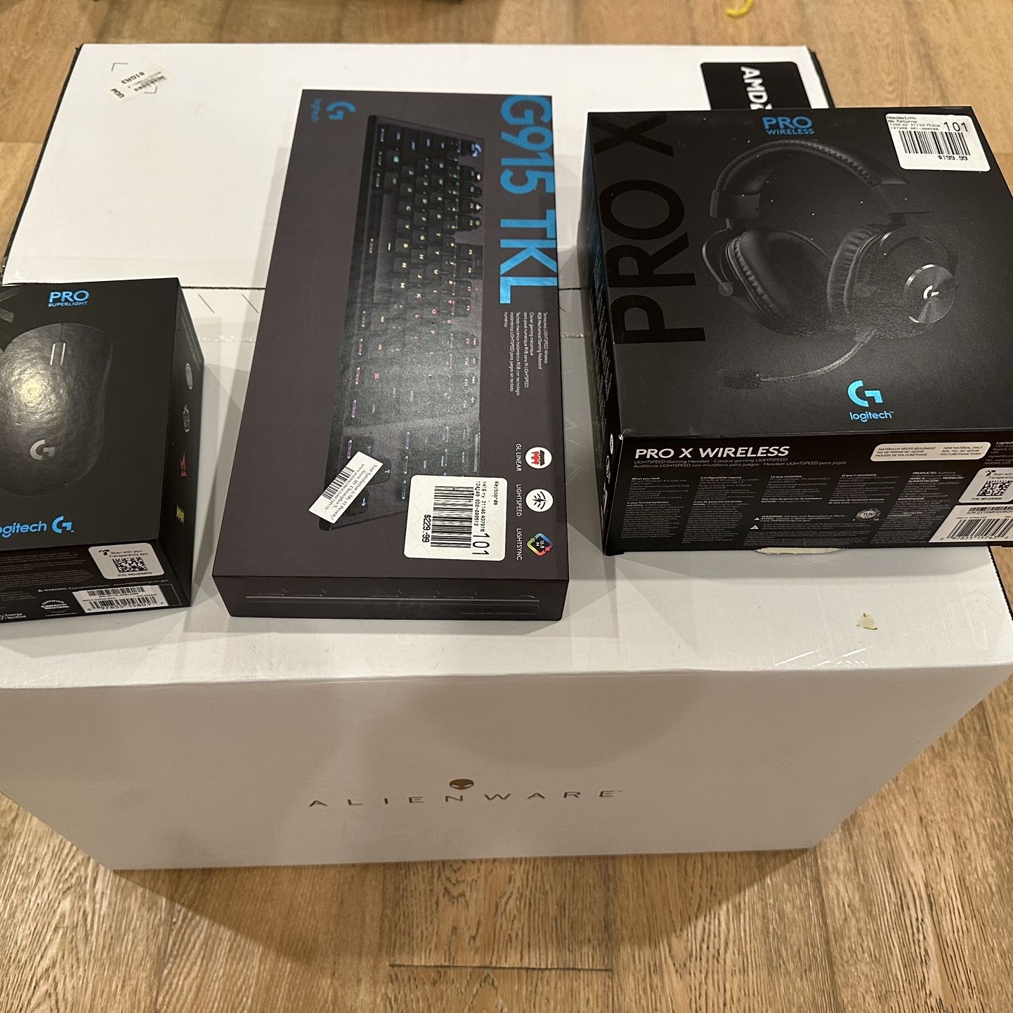 Ailenwar R10 logitech keyboard/mouse/headphone